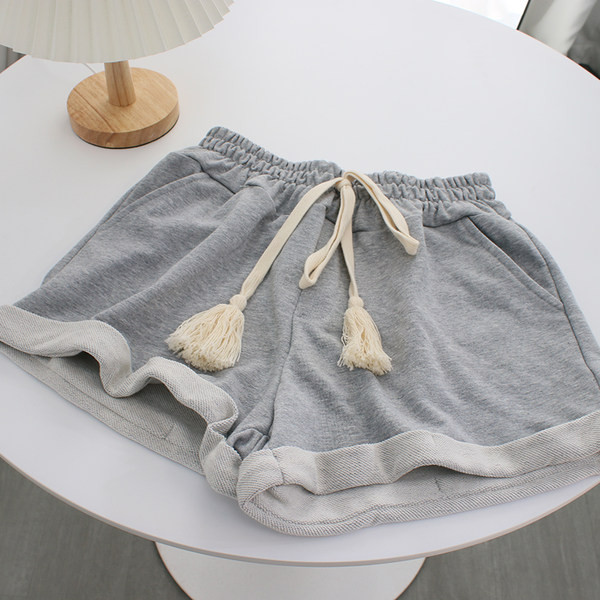 Γυναικείο σορτς με κορδόνια και λάστιχο στη μέση