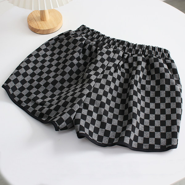 Къси карирани шорти с ластик на талията