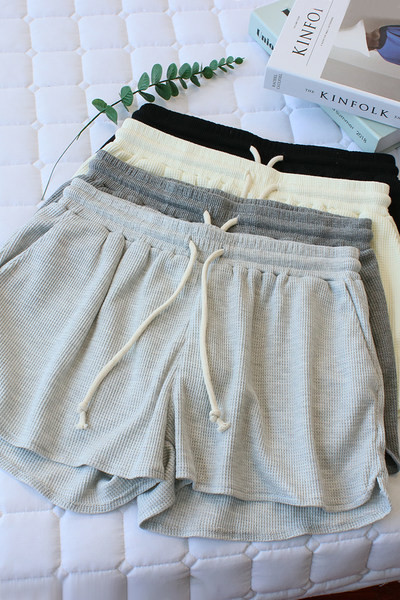 Γυναικείο βαμβακερό αθλητικό σορτς με κορδόνια και τσέπες