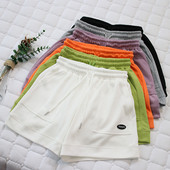 Γυναικείο βαμβακερό κοντό σορτς με έμβλημα και κορδόνια