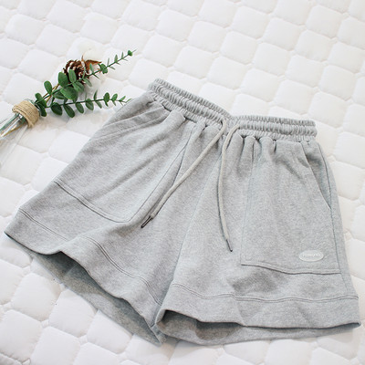 Γυναικείο βαμβακερό κοντό σορτς με έμβλημα και κορδόνια