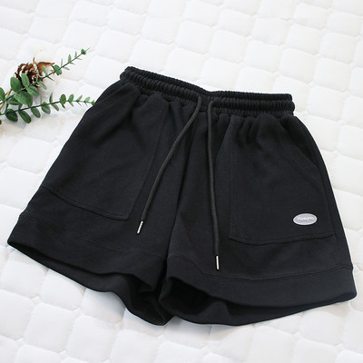 Γυναικείο βαμβακερό κοντό σορτς με έμβλημα και κορδόνια