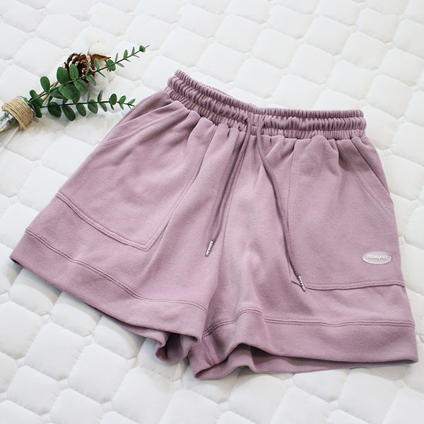 Γυναικείο βαμβακερό κοντό σορτς με έμβλημα και κορδόνια