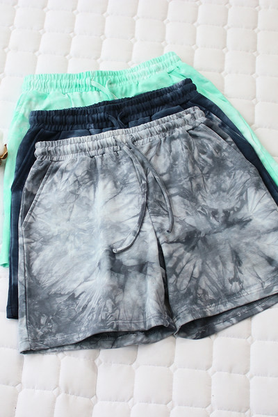 Къс цветен панталон с ластична талия