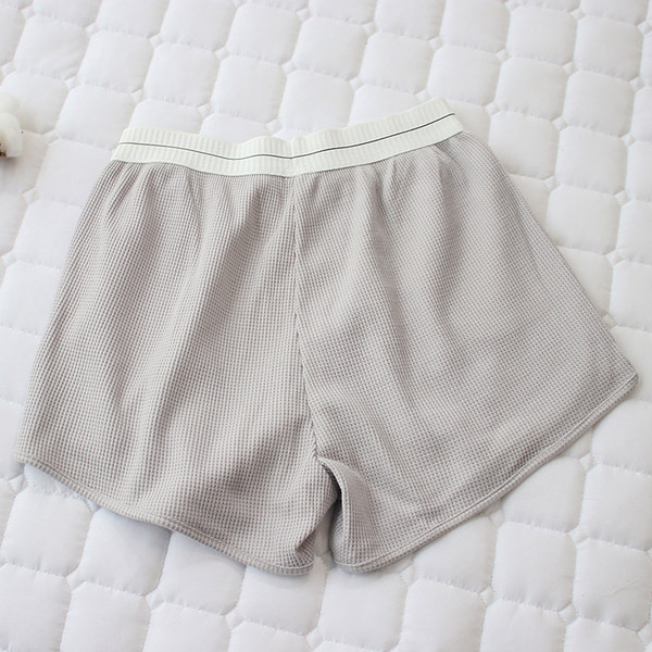 Нов модел дамски къси панталони с джобове -три цвята