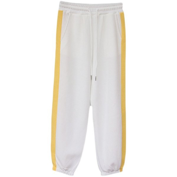 Laiad küljeäärega mudelipüksid