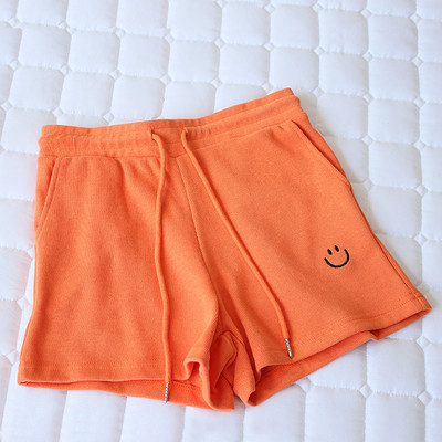 Lühikesed tikandiga spordi- ja vabaaja lühikesed püksid