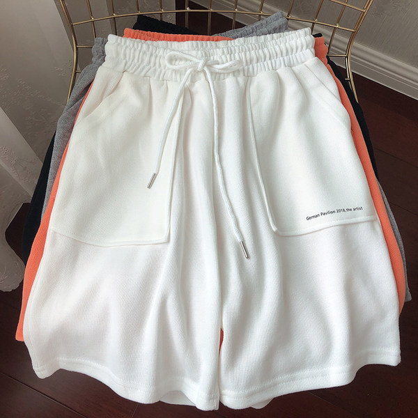 Kratke hlače s džepovima