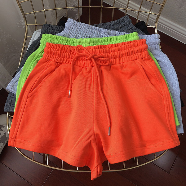 Βαμβακερό σορτς με ελαστική μέση και κορδόνια