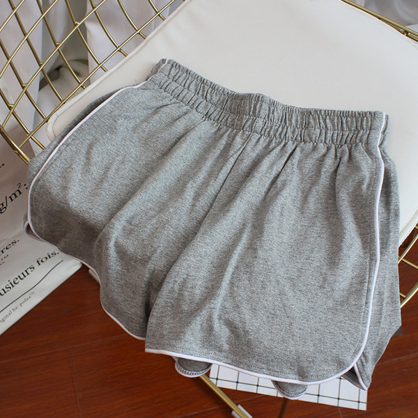 Κοντό γυναικείο σορτς με ελαστική μέση