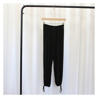 Λεπτό casual παντελόνι με κορδόνια στον αστράγαλο