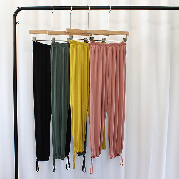 Λεπτό casual παντελόνι με κορδόνια στον αστράγαλο