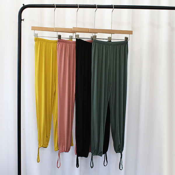 Λεπτό casual παντελόνι με κορδόνια στον αστράγαλο