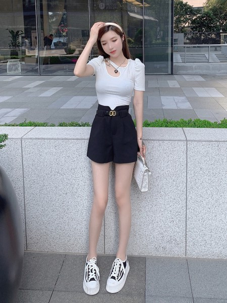 Modne kratke hlače visokog struka i džepova za žene