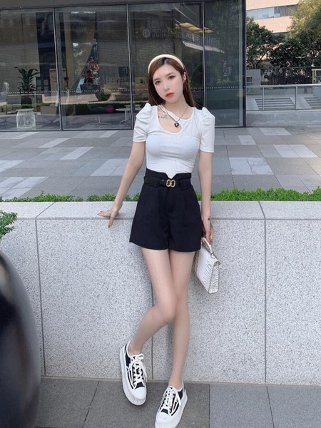 Modne kratke hlače visokog struka i džepova za žene