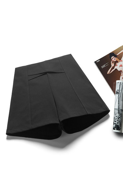 Naiste mustad lühikesed püksid