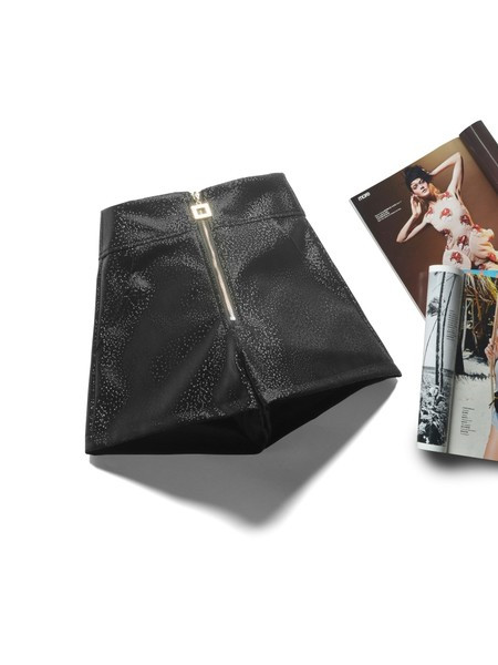 Moodsad naiste läikivad lukuga püksid