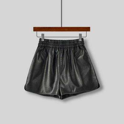 Γυναικείο σορτς με ελαστική μέση σε τέσσερα χρώματα