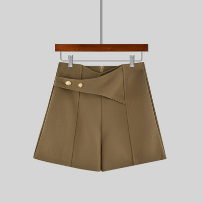 Γυναικείο σορτς με ασύμμετρο κούμπωμα