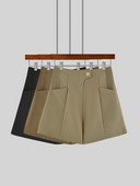 Γυναικείο μοντέρνο σορτς με τσέπες και κούμπωμα με φερμουάρ και κουμπί