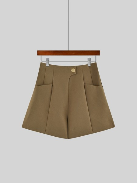 Γυναικείο μοντέρνο σορτς με τσέπες και κούμπωμα με φερμουάρ και κουμπί