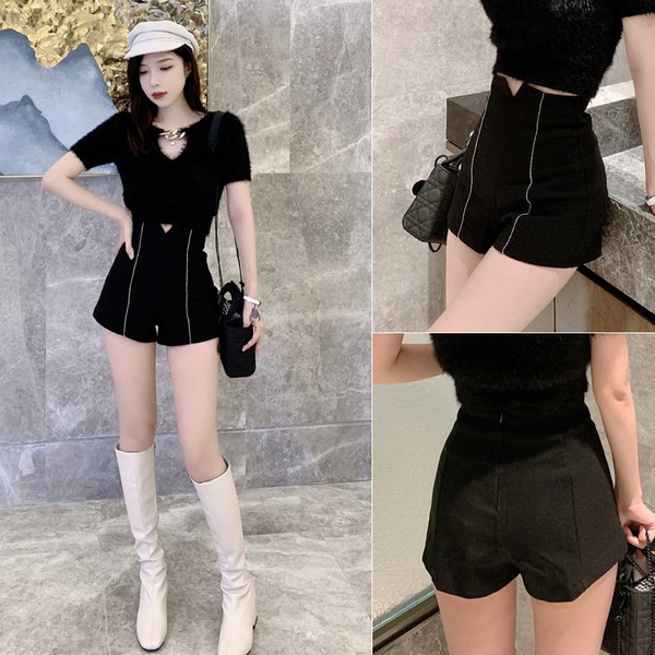 Γυναικείο σορτς  ψηλόμεσο - μαύρο χρώμα