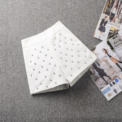 Γυναικείο σορτς με ψηλή μέση και διακοσμιτικές πέτρες