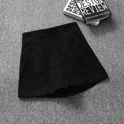 Ανοιξιάτικο-φθινοπωρινό σορτς με τσέπες