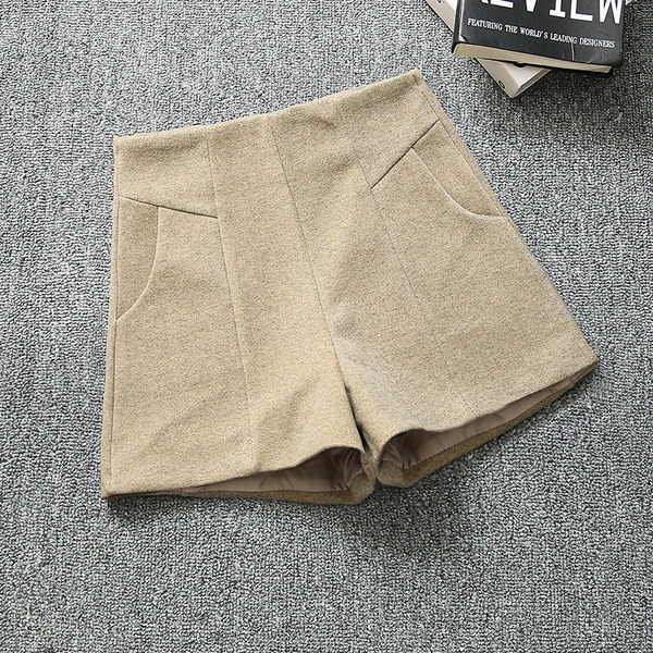 Ανοιξιάτικο-φθινοπωρινό σορτς με τσέπες