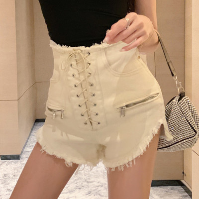 Ženske kratke hlače s visokim vezanjem u struku i poderanim motivima