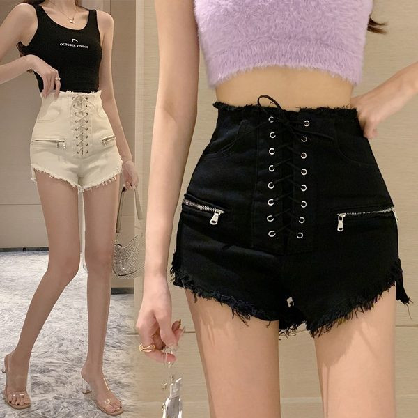 Ženske kratke hlače s visokim vezanjem u struku i poderanim motivima