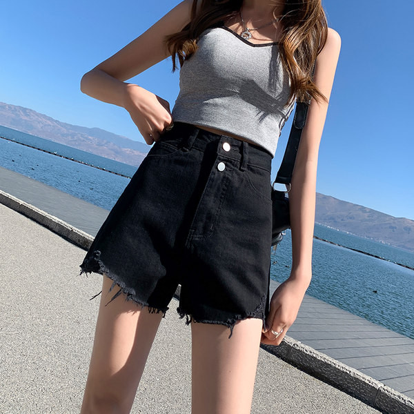 Ležerne ženske kratke hlače s poderanim elementima