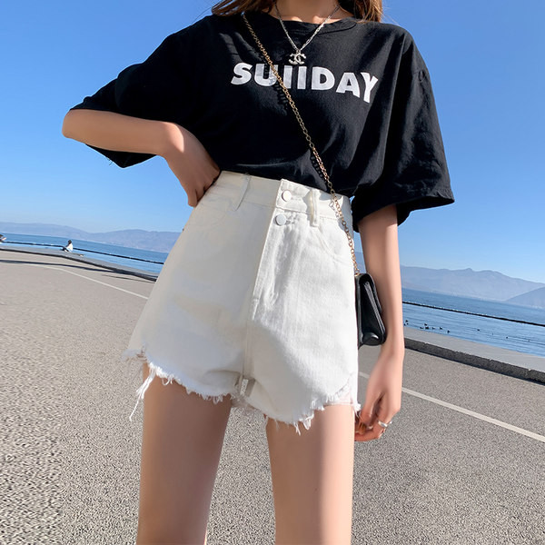 Ležerne ženske kratke hlače s poderanim elementima