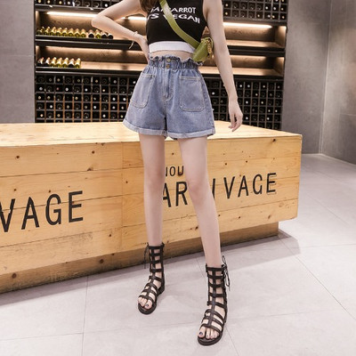 Γυναικείο σορτς με μπροστινές τσέπες