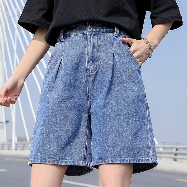 Φαρδύ μοντέλο κοντό τζιν με ψηλή μέση και τσέπες