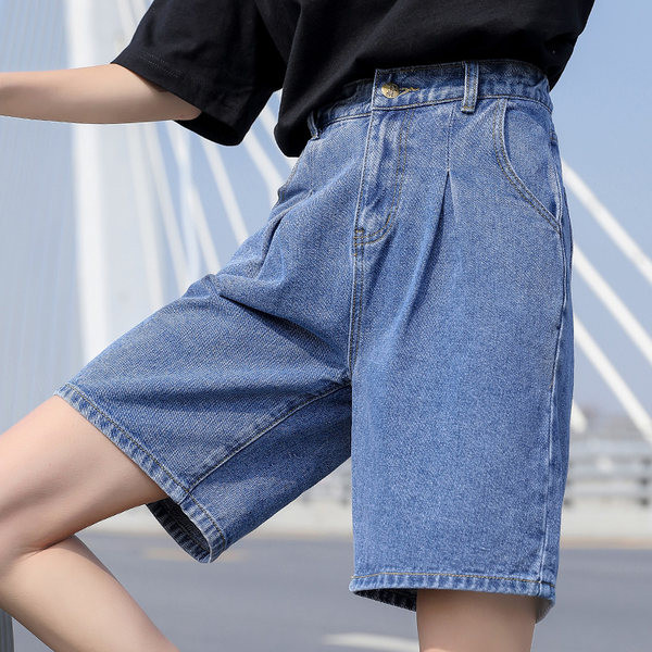 Φαρδύ μοντέλο κοντό τζιν με ψηλή μέση και τσέπες