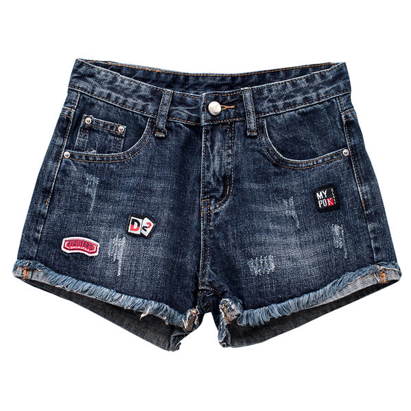 Γυναικείο τζιν σορτς με απλικέ και τσέπες