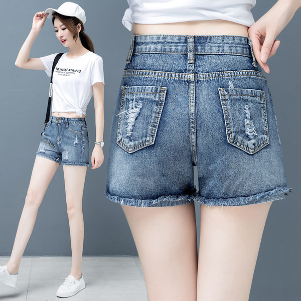 Τζιν σορτς με επιγραφή