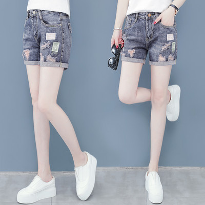 Γυναικείο casual τζιν σορτς με έμβλημα