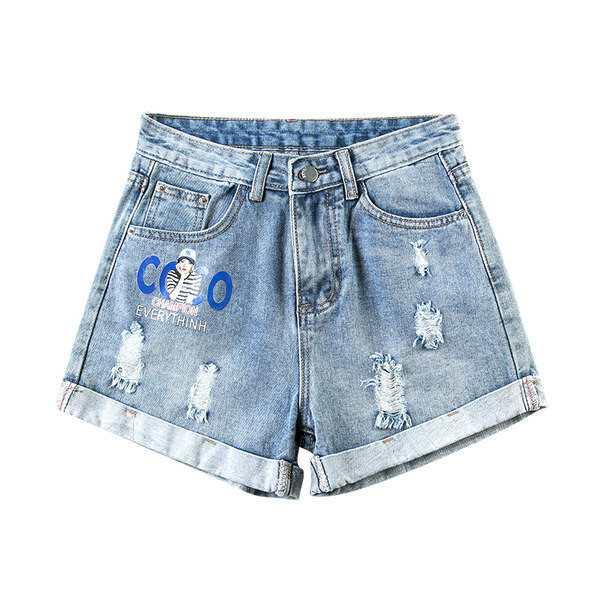 Γυναικείο σορτς με απλικέ και σκισμένα μοτίβα