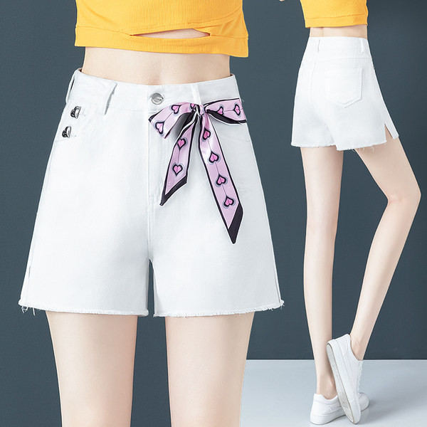 Naiste lühikesed püksid kõrge vöökoha ja paelaga