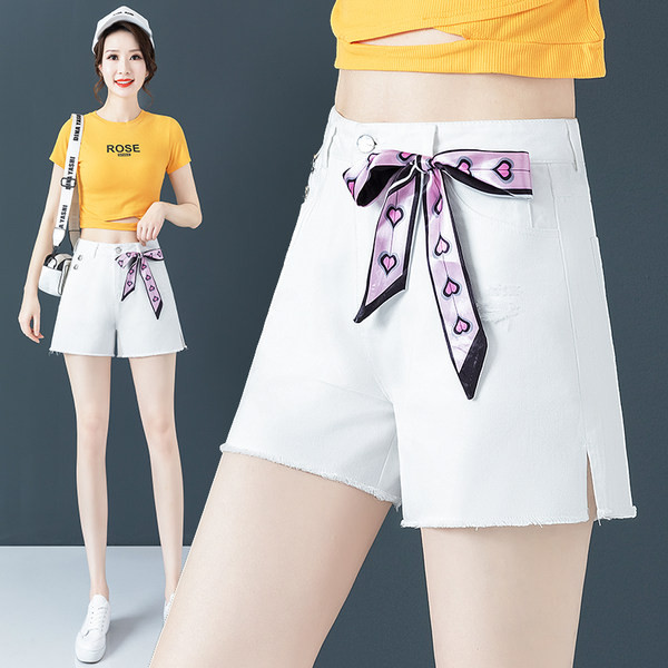 Naiste lühikesed püksid kõrge vöökoha ja paelaga