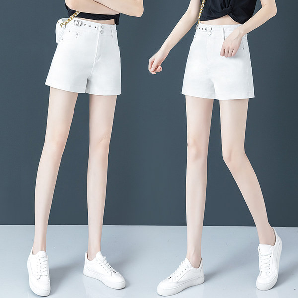 Ψηλόμεση σορτς και κουμπιά - για γυναίκες