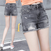 Κοντό τζιν με κέντημα και σκισμένα μοτίβα