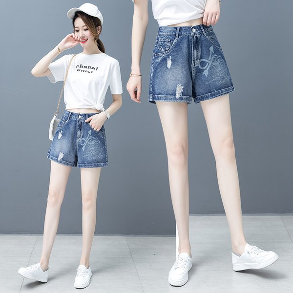 Casual τζιν σορτς με στάμπα