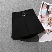 Κομψό σορτς με αγκράφα