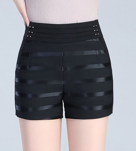 Γυναικείο ελαστικό σορτς με ψηλή μέση