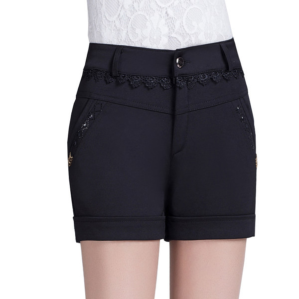 Νέο μοντέλο γυναικείο σορτς σε μαύρο χρώμα με ψηλή μέση