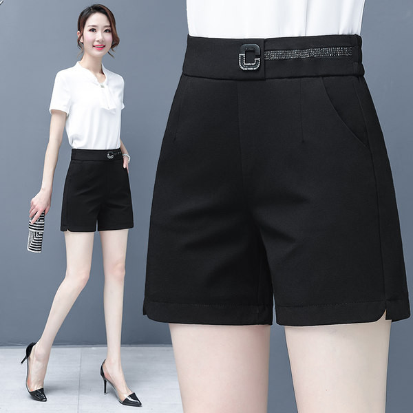 Γυναικείο σορτς με πέτρες στην ψηλή μέση