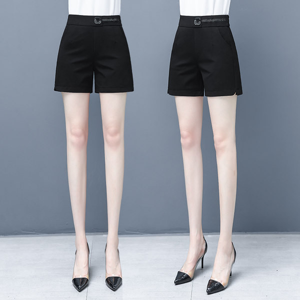 Γυναικείο σορτς με πέτρες στην ψηλή μέση